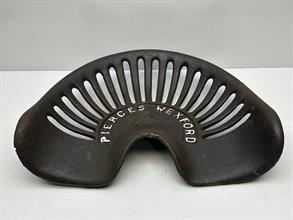 Lot 553