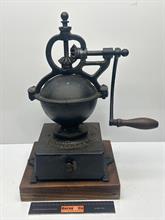 Lot 570